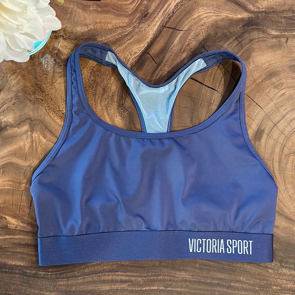 Victoria Sport racerback ombré sports bra